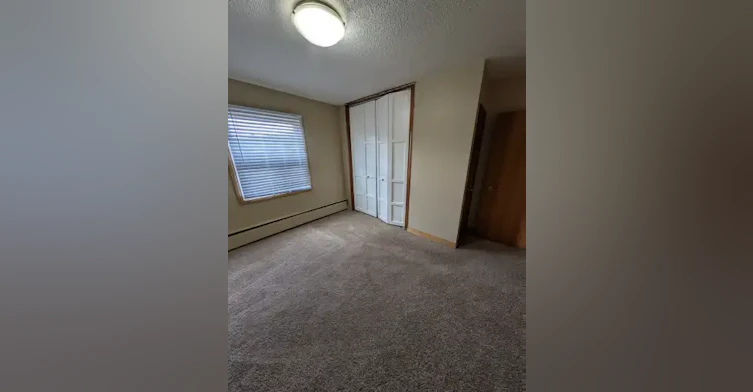3920 Robinson Street, Regina, SK, S4S 3C8 - 10