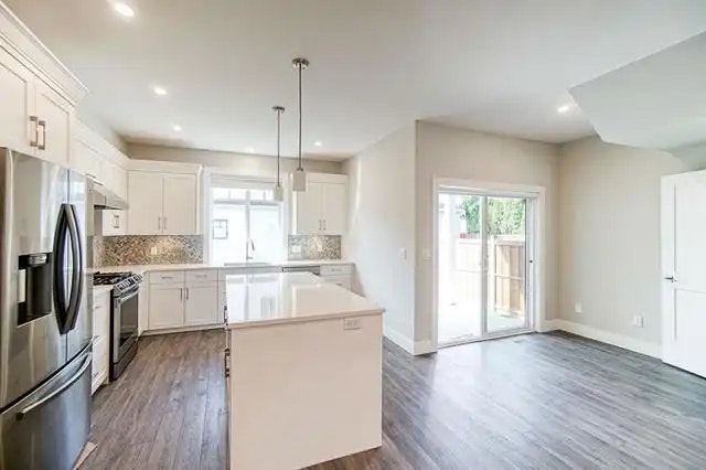 34099 George Ferguson Way, Abbotsford, BC, V2S 0K4 - 6
