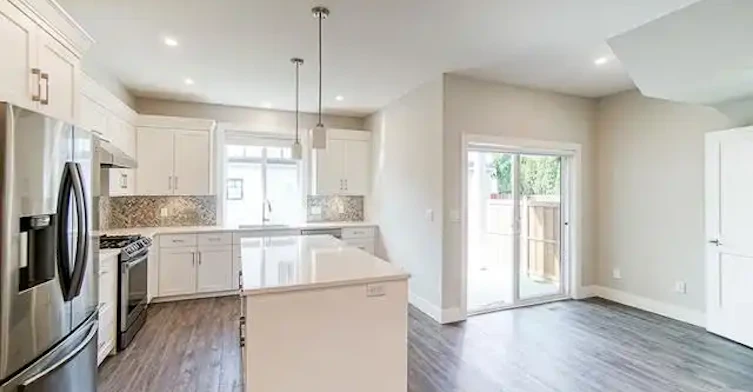 34099 George Ferguson Way, Abbotsford, BC, V2S 0K4 - 6