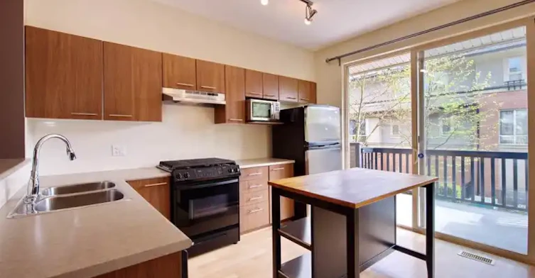 100 Klahanie Drive, Port Moody, BC, V3H 5K7 - 5