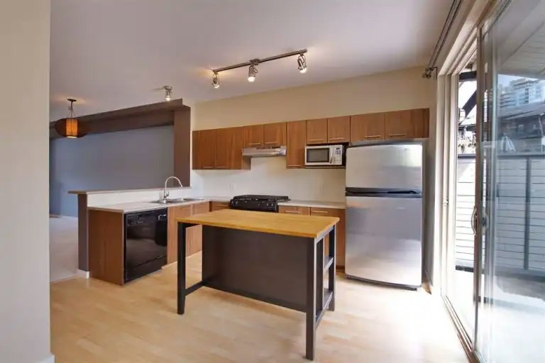 100 Klahanie Drive, Port Moody, BC, V3H 5K7 - 4