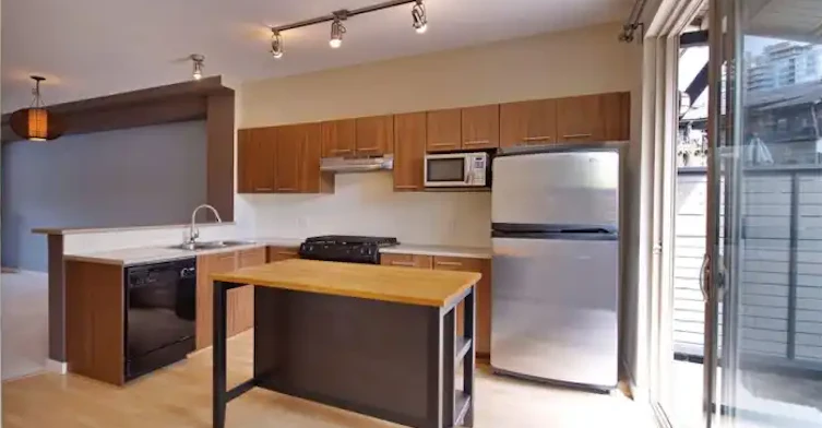 100 Klahanie Drive, Port Moody, BC, V3H 5K7 - 4