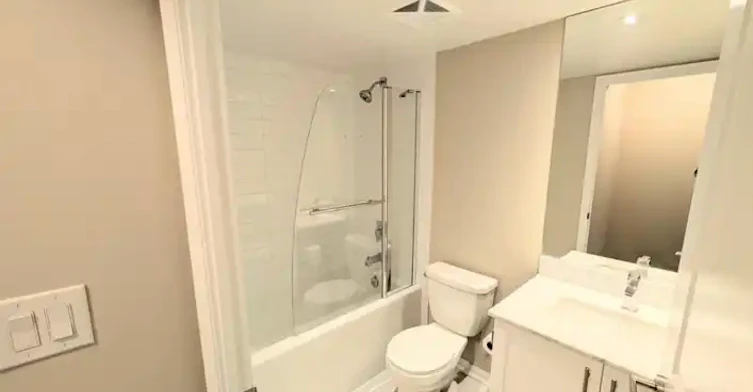 38 Grand Magazine Street, Toronto, ON, M5V 0B2 - 20