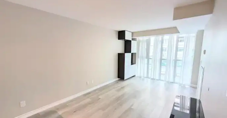 38 Grand Magazine Street, Toronto, ON, M5V 0B2 - 10