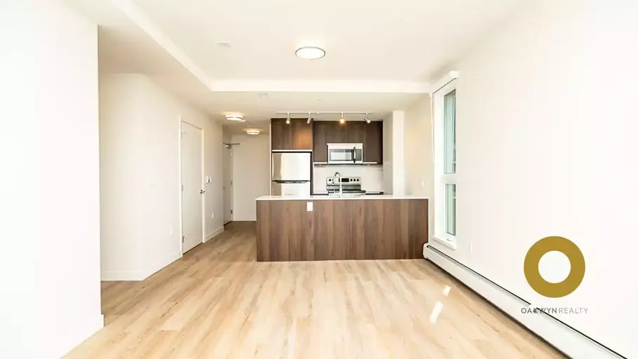 6137 Cambie Street, Vancouver, BC, V5Z 3B2 - 2