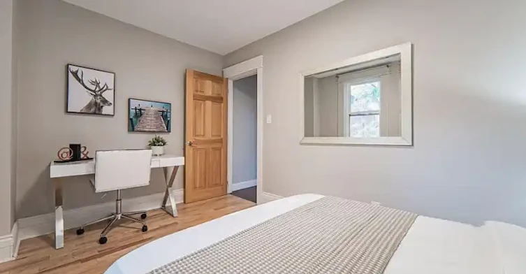 256 Boston Avenue, Toronto, ON, M4M 2V3 - 3