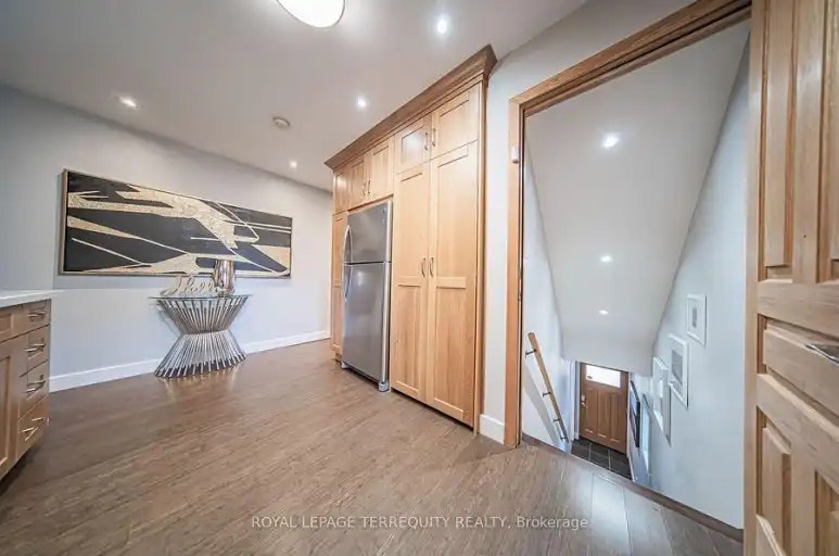 256 Boston Avenue, Toronto, ON, M4M 2V3 - 9