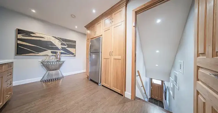 256 Boston Avenue, Toronto, ON, M4M 2V3 - 9