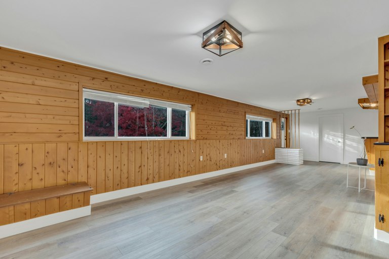 4167 Ranger Crescent, North Vancouver, BC, V7R 3K8 4