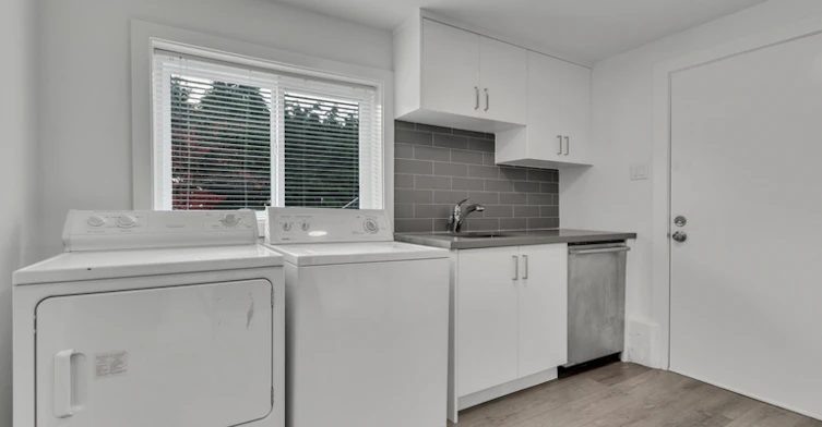 4167 Ranger Crescent, North Vancouver, BC, V7R 3K8 - 9