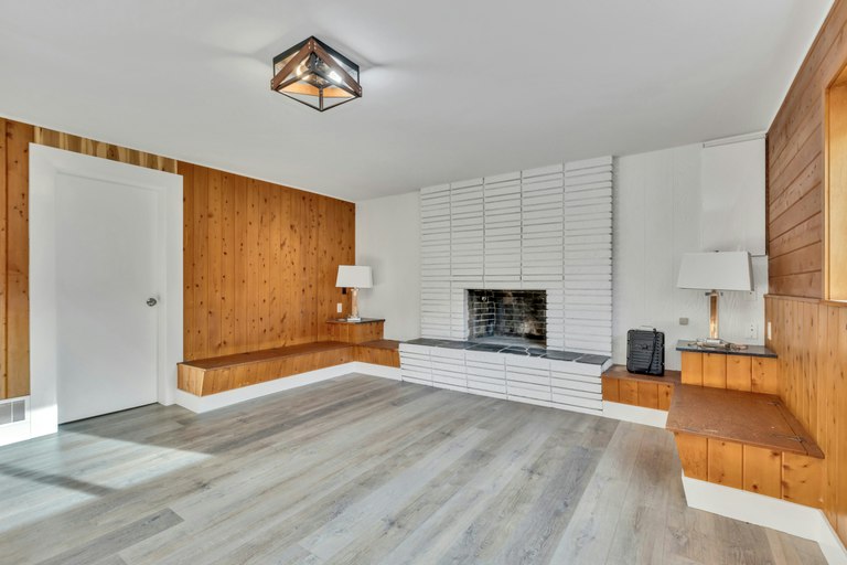4167 Ranger Crescent, North Vancouver, BC, V7R 3K8 5