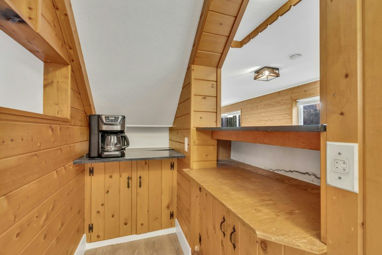 4167 Ranger Crescent, North Vancouver, BC, V7R 3K8 - 8