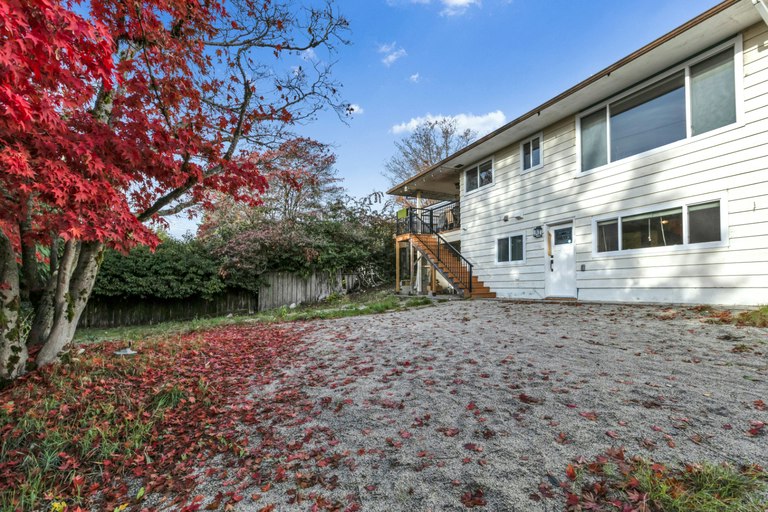 4167 Ranger Crescent, North Vancouver, BC, V7R 3K8 - 17