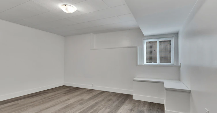 4167 Ranger Crescent, North Vancouver, BC, V7R 3K8 - 11