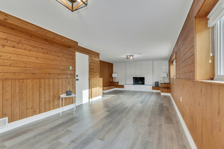 4167 Ranger Crescent, North Vancouver, BC, V7R 3K8 2