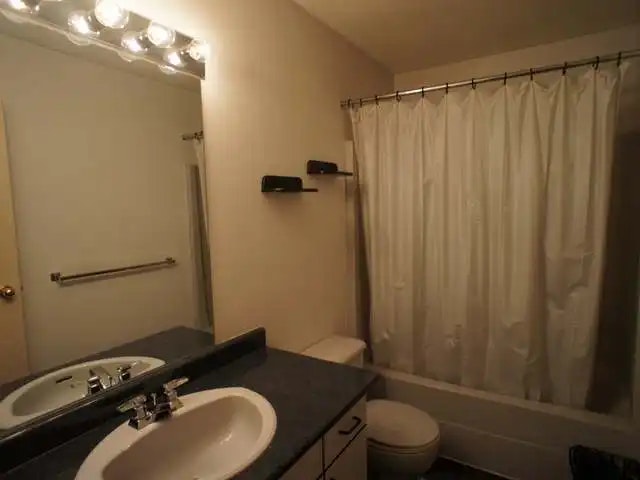 2084 Robson Place, Kamloops, BC, V2E 2M6 - 5