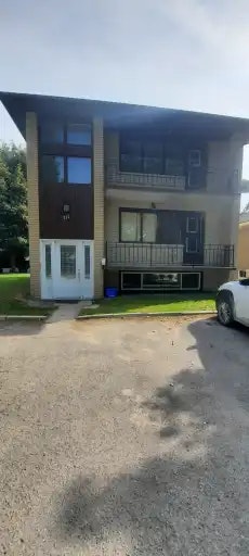 711 Brown Street, Peterborough, ON, K9J 4K7 - 2