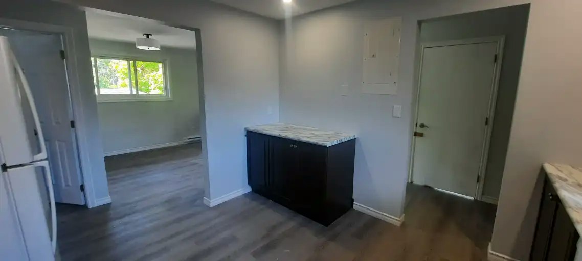 711 Brown Street, Peterborough, ON, K9J 4K7 - 3