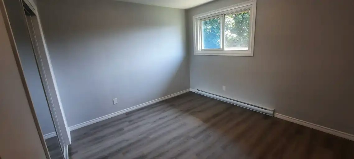 711 Brown Street, Peterborough, ON, K9J 4K7 - 6