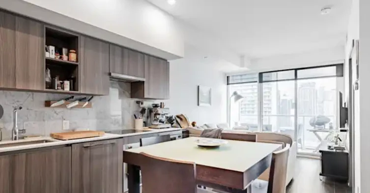 19 Bathurst Street, Toronto, ON, M5V 0N2 - 6