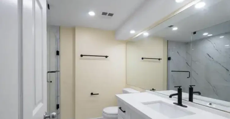 77 Harbour Square, Toronto, ON, M5J 2S2 - 10