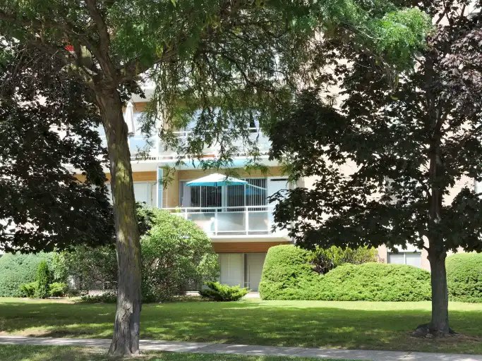 3089 Jaguar Valley Drive, Mississauga, ON, L5A 2J1 - 8