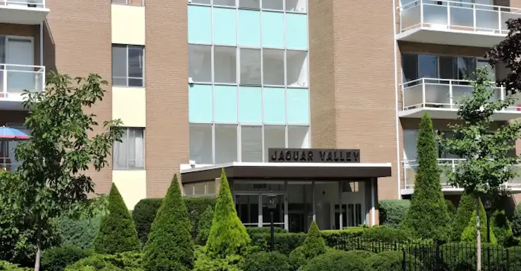 3089 Jaguar Valley Drive, Mississauga, ON, L5A 2J1 - 4