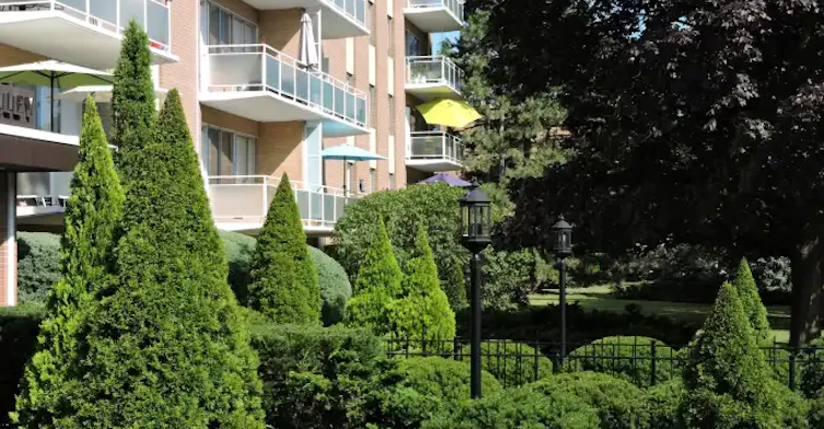 3089 Jaguar Valley Drive, Mississauga, ON, L5A 2J1 - 9