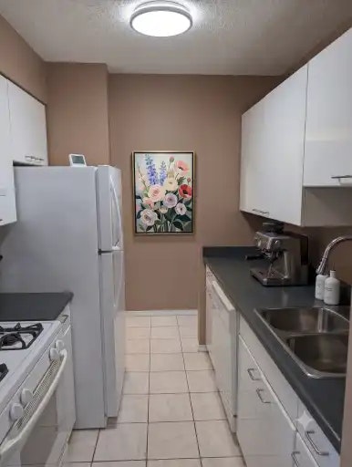 2020 Fullerton Avenue, North Vancouver, BC, V7P 3G3 - 3