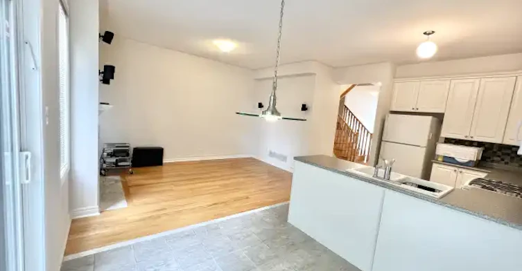 30 Clovis Street, Vaughan, ON, L4J 8W7 - 8