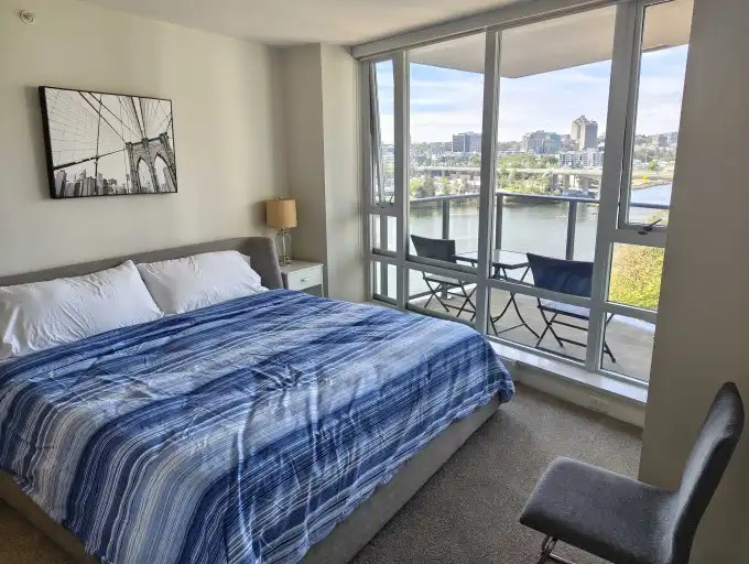 8 Smithe Mews, Vancouver, BC, V6B 0A5 - 4
