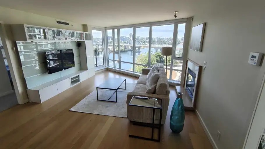 8 Smithe Mews, Vancouver, BC, V6B 0A5 - 13
