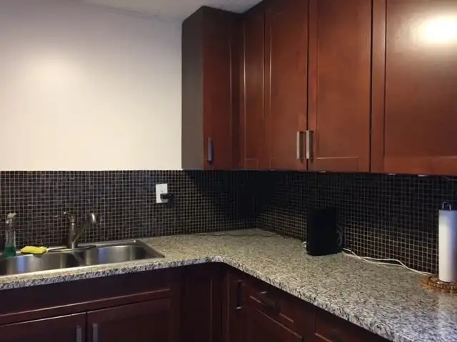 10225 114 Street Northwest, Edmonton, AB, T5K 1S1 - 4