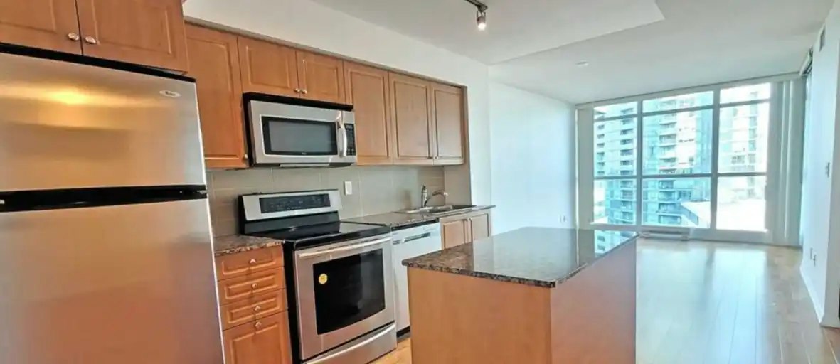 209 Fort York Boulevard, Toronto, ON, M5V 4A1 - 2