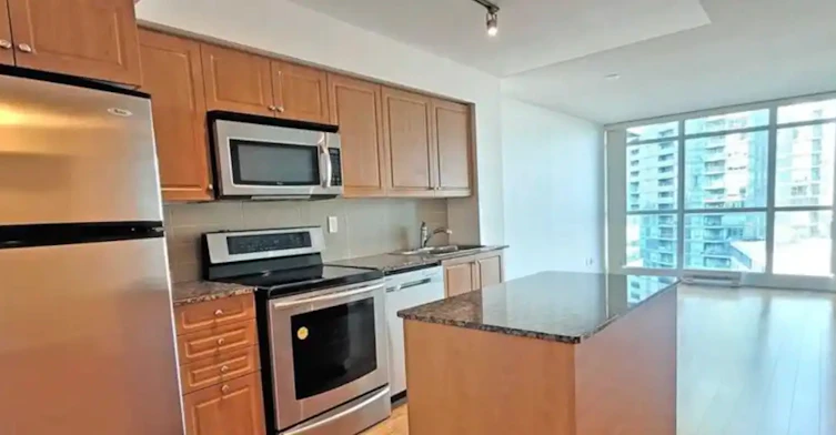 209 Fort York Boulevard, Toronto, ON, M5V 4A1 - 2