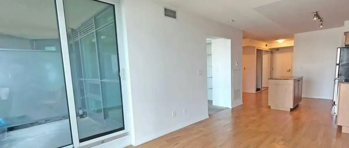 209 Fort York Boulevard, Toronto, ON, M5V 4A1 - 5