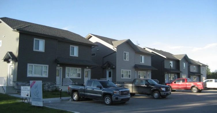 202 Maurer Drive, Hinton Hill, AB, T7V 0C2