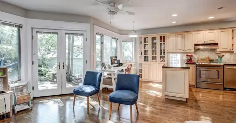 69 Normandy Boulevard, Toronto, ON, M4L 3K4 - 3