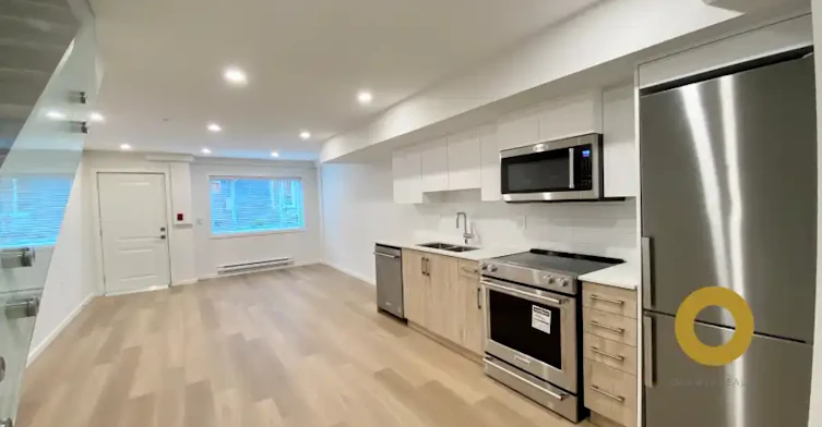 3623 Rae Avenue, Vancouver, BC, V5R 2P6 - 2