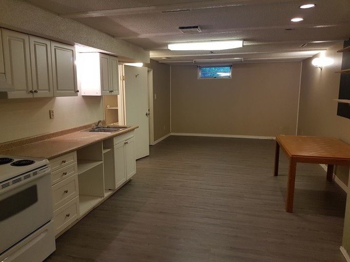 6104 140 Avenue, Edmonton, AB, T5A 1G6 - 10