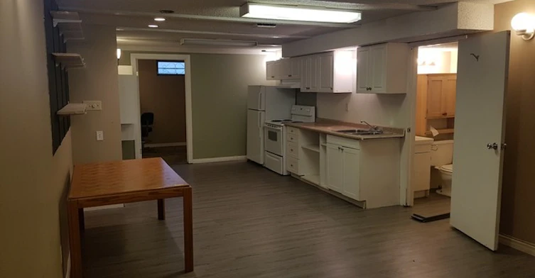 6104 140 Avenue, Edmonton, AB, T5A 1G6
