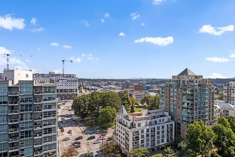 1088 Quebec Street, Vancouver, BC, V6A 4H2 - 3