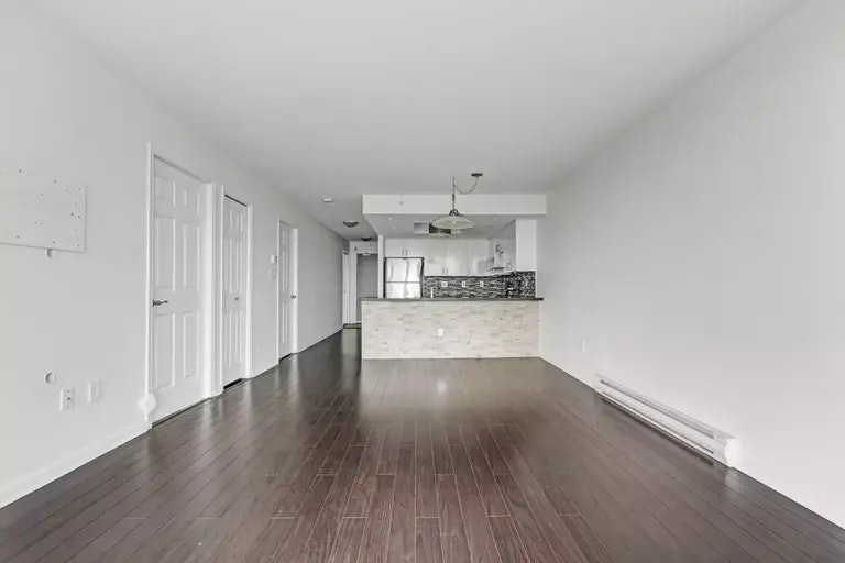 1088 Quebec Street, Vancouver, BC, V6A 4H2 - 8