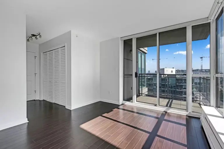 1088 Quebec Street, Vancouver, BC, V6A 4H2 - 12