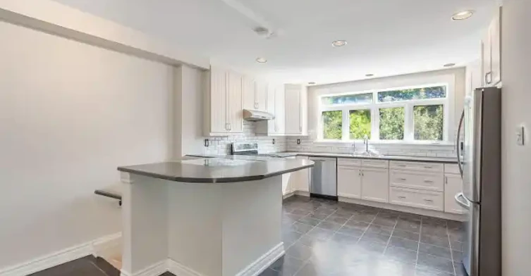111 Pickering Street, Toronto, ON, M4E 3J5 - 2