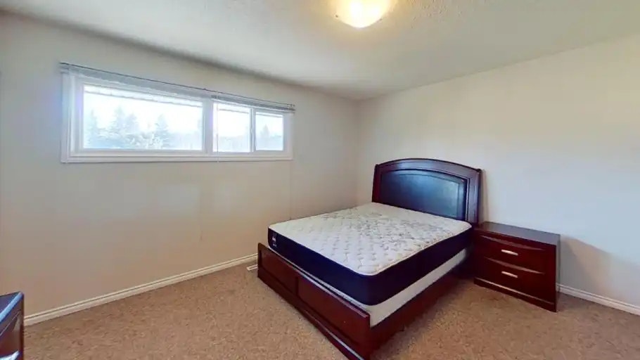 114 Hardisty Avenue, Hinton Hill, AB, T7V 1B5 - 4