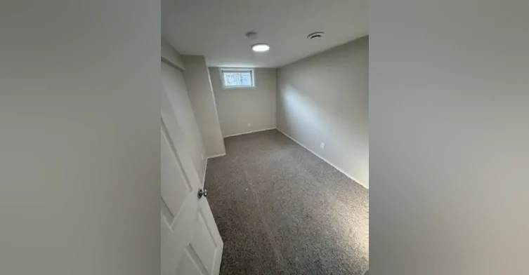 3806 114 Street Northwest, Edmonton, AB, T6J 1M5 - 6