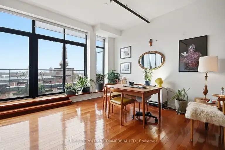 363 Sorauren Avenue, Toronto, ON, M6R 3C1 - 6