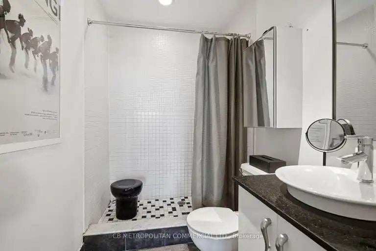 363 Sorauren Avenue, Toronto, ON, M6R 3C1 - 13