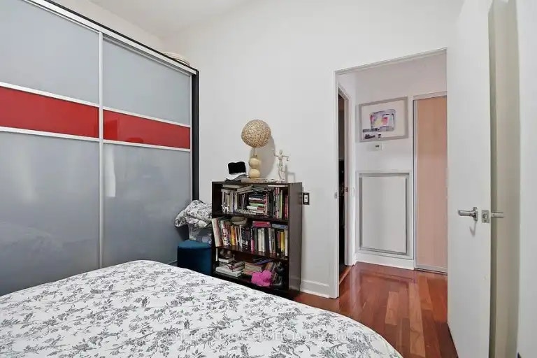 363 Sorauren Avenue, Toronto, ON, M6R 3C1 - 11